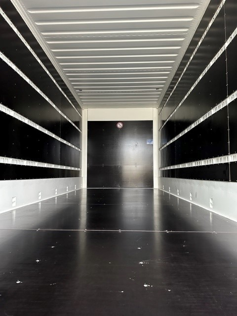 Krone Stahl-Glattwand Wechselkoffer, BDF-System, 7.450 mm lang - Caroserie furgon: Foto 3 Krone Stahl-Glattwand Wechselkoffer, BDF-System, 7.450 mm lang - Caroserie furgon: Foto 3