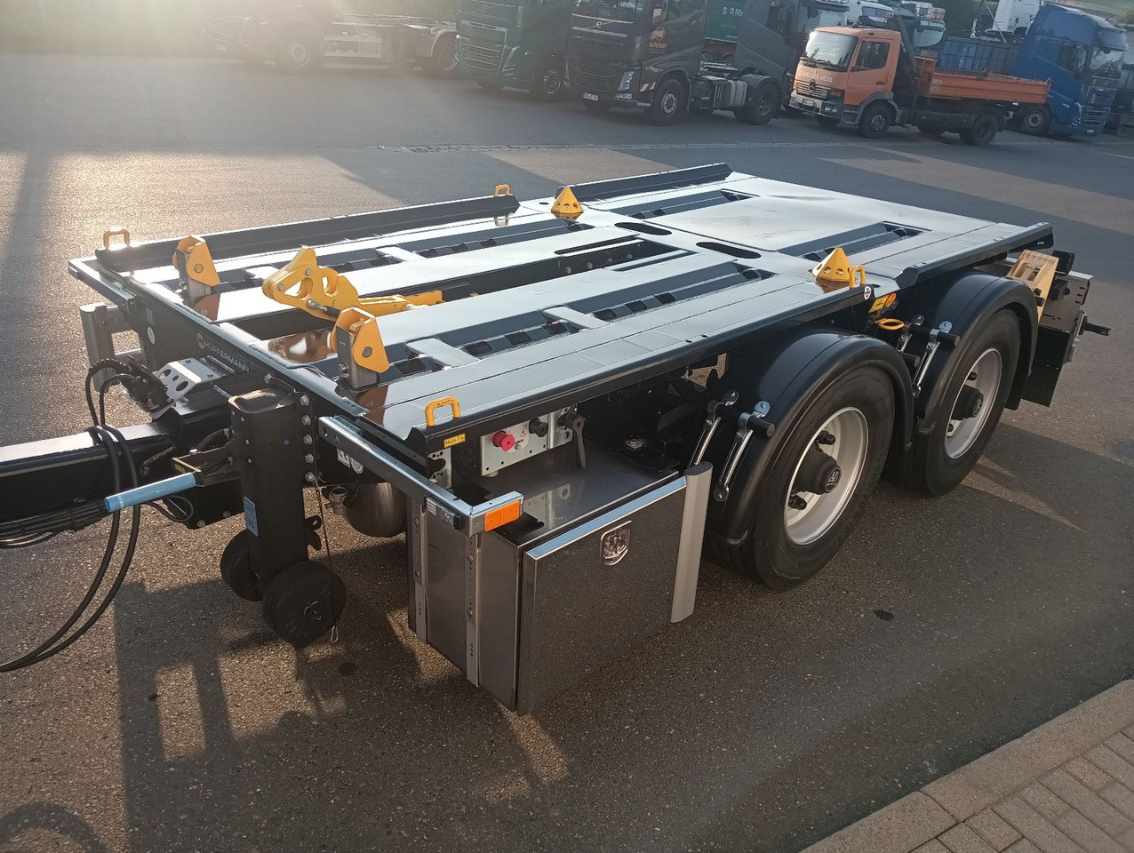 Hüffermann 2-ACHS-MINI-CARRIER MULTIFIX verzinkt NEU BPW Hüffermann 2-ACHS-MINI-CARRIER MULTIFIX verzinkt NEU BPW - Remorcă abroll/ Skiploader: Foto 2 Hüffermann 2-ACHS-MINI-CARRIER MULTIFIX verzinkt NEU BPW Hüffermann 2-ACHS-MINI-CARRIER MULTIFIX verzinkt NEU BPW - Remorcă abroll/ Skiploader: Foto 2