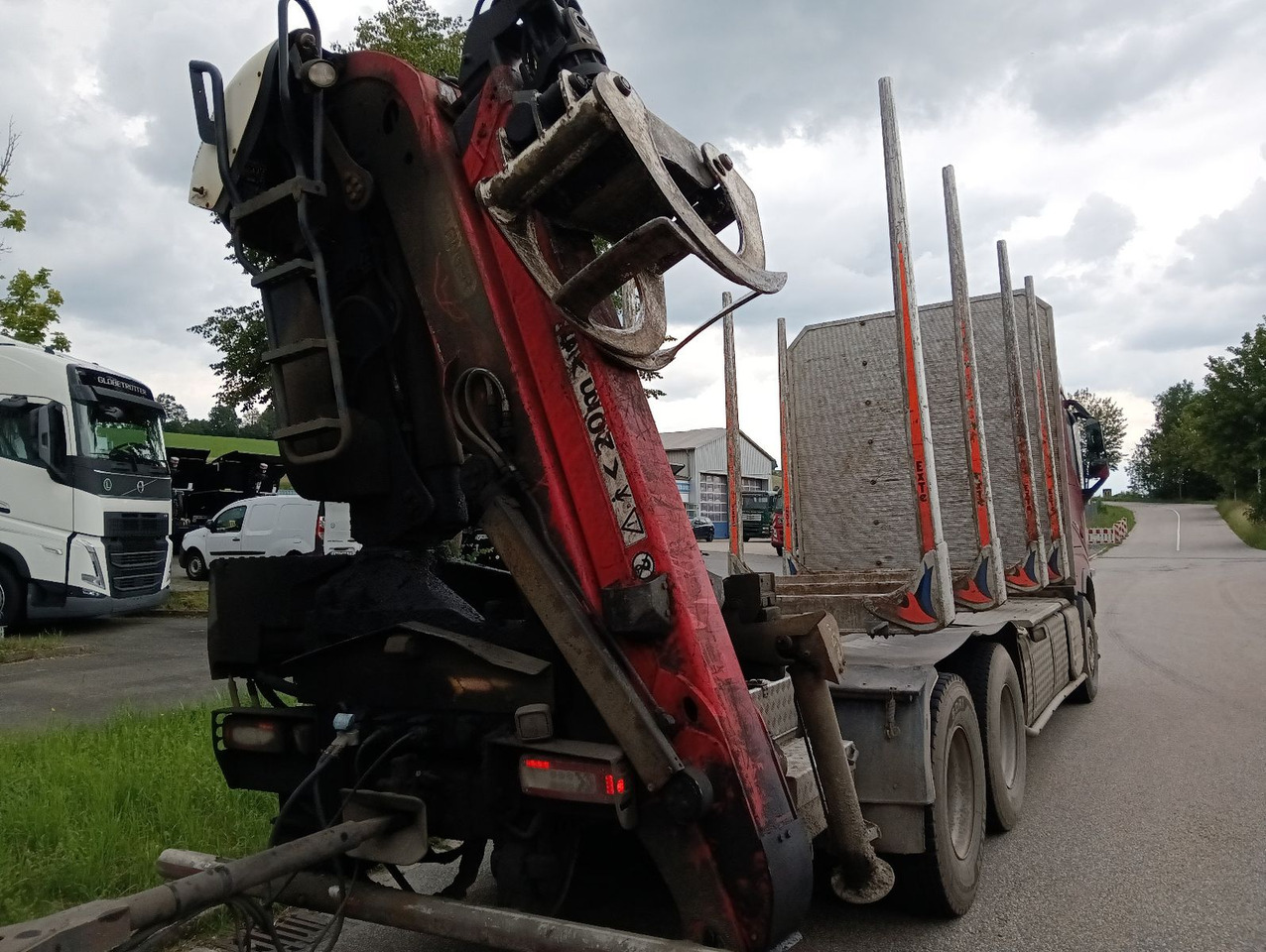 Volvo FH500 6x4R Globe RETARDER EPSILON M13Z FullOptio - Camion forestier, Camion cu macara: Foto 3 Volvo FH500 6x4R Globe RETARDER EPSILON M13Z FullOptio - Camion forestier, Camion cu macara: Foto 3