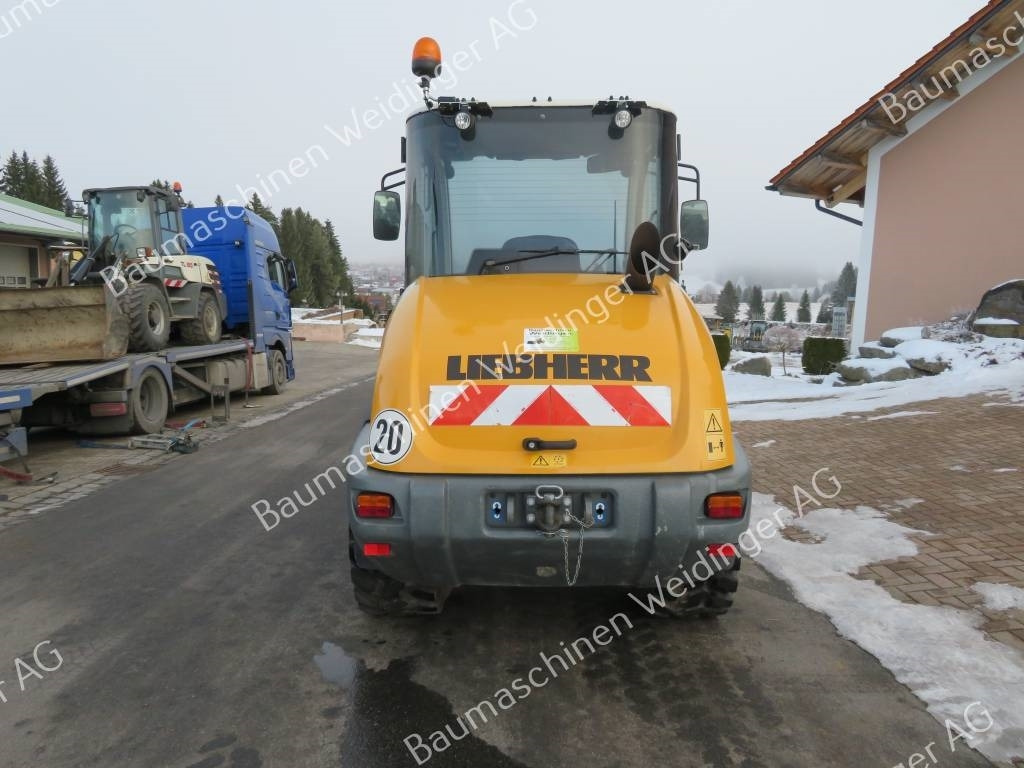 Liebherr 506 - Încărcător frontal pe pneuri: Foto 4 Liebherr 506 - Încărcător frontal pe pneuri: Foto 4