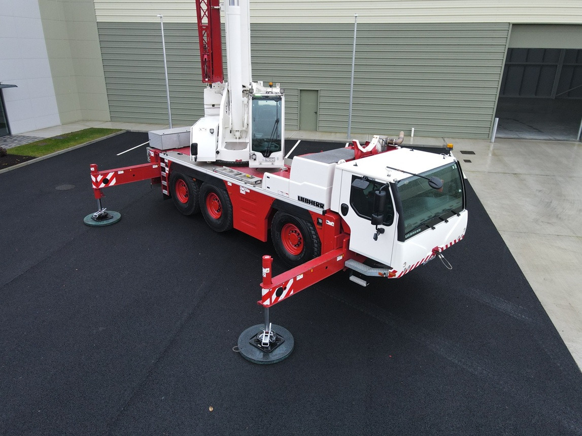 LIEBHERR LTM1060-3.1 - Excellent Condition and Full Remote - Macara tot teren: Foto 2 LIEBHERR LTM1060-3.1 - Excellent Condition and Full Remote - Macara tot teren: Foto 2