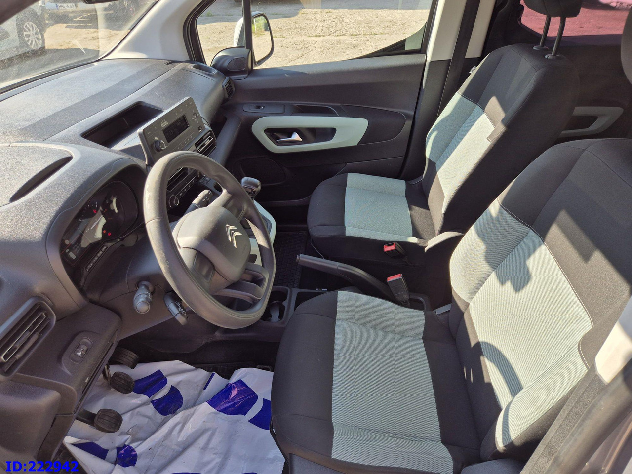 Automobil CITROEN Berlingo: Foto 13