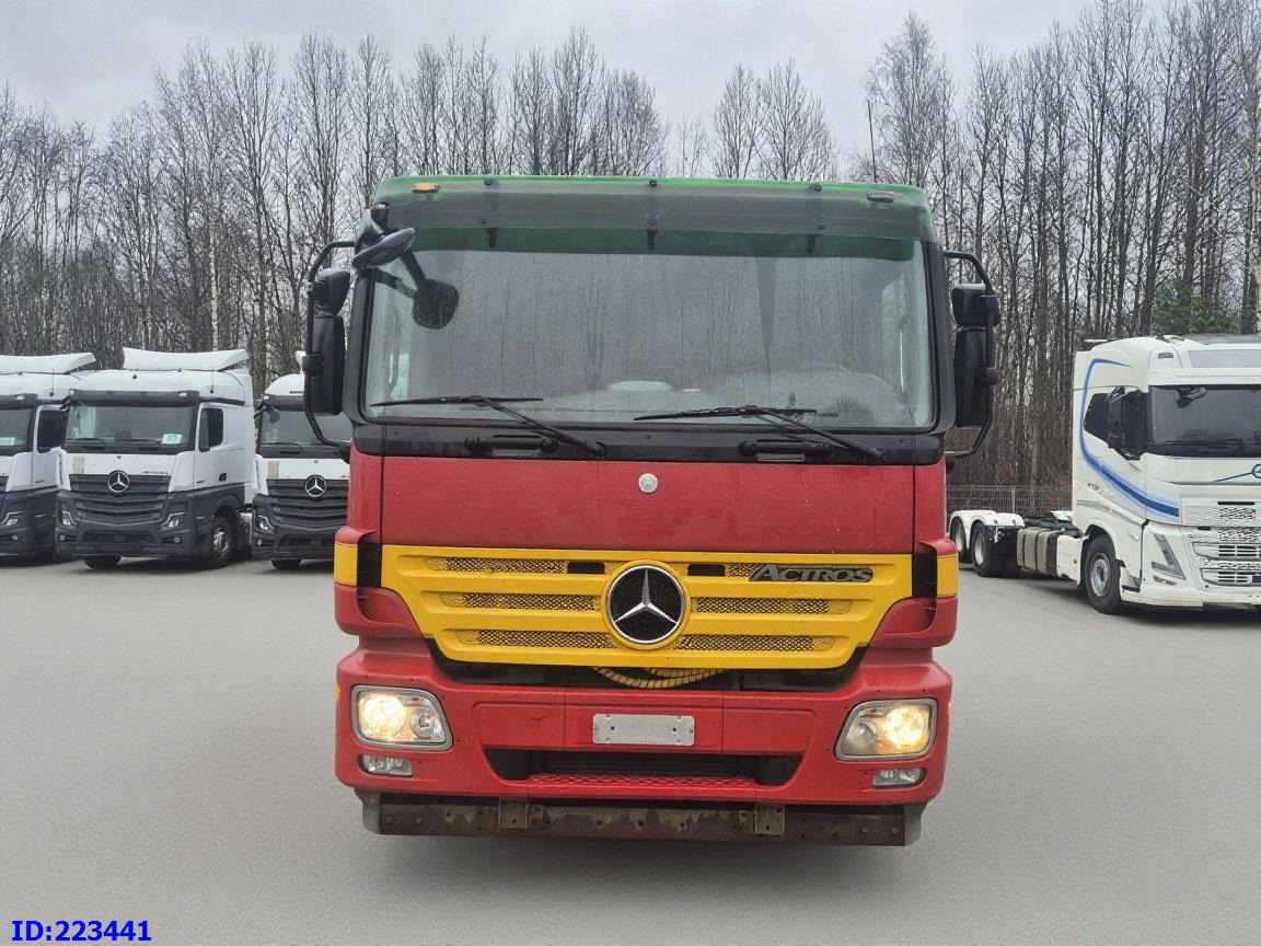 MERCEDES-BENZ Actros 2636 6X4 (3pedals) - Camion şasiu: Foto 2 MERCEDES-BENZ Actros 2636 6X4 (3pedals) - Camion şasiu: Foto 2