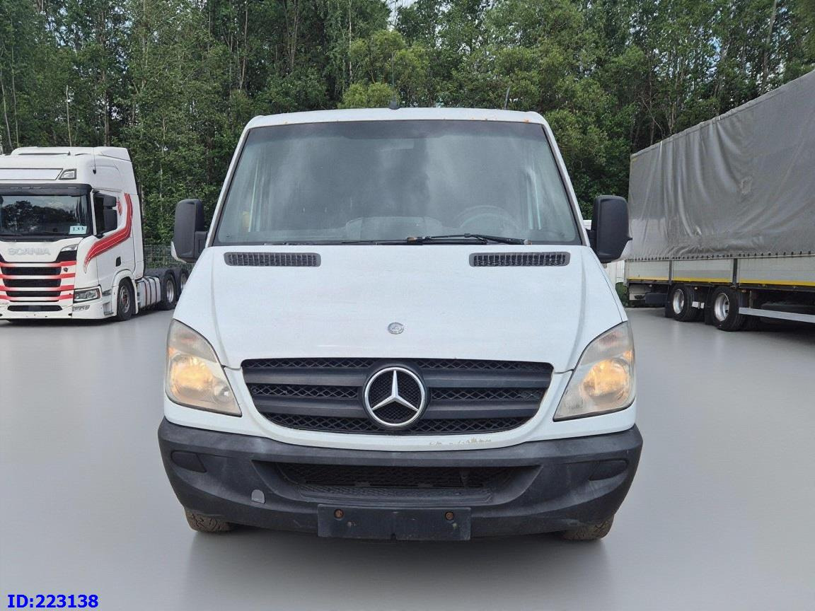 MERCEDES-BENZ Sprinter 213 - Euro5 - Microbuz, Transport persoane: Foto 2 MERCEDES-BENZ Sprinter 213 - Euro5 - Microbuz, Transport persoane: Foto 2
