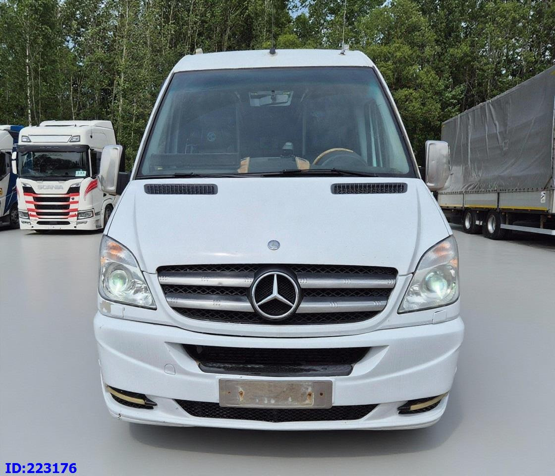 MERCEDES-BENZ Sprinter 519 VIP Luxury - Microbuz, Transport persoane: Foto 2 MERCEDES-BENZ Sprinter 519 VIP Luxury - Microbuz, Transport persoane: Foto 2