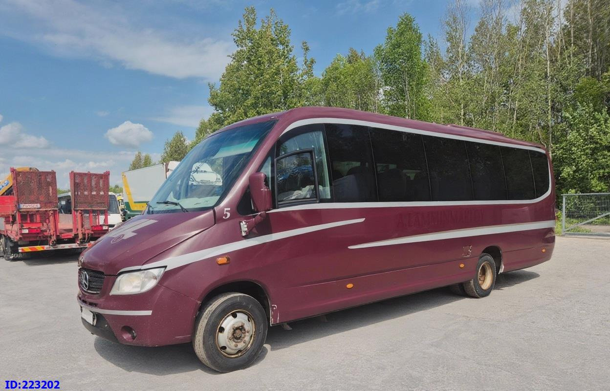 MERCEDES-BENZ Sunrider 818D Vario 33 - Seater - Microbuz, Autocar: Foto 1 MERCEDES-BENZ Sunrider 818D Vario 33 - Seater - Microbuz, Autocar: Foto 1