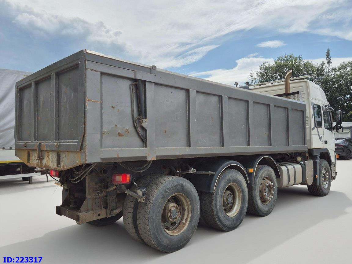 VOLVO FM13 480HP 8x4 (Big axle) - Camion basculantă: Foto 5 VOLVO FM13 480HP 8x4 (Big axle) - Camion basculantă: Foto 5