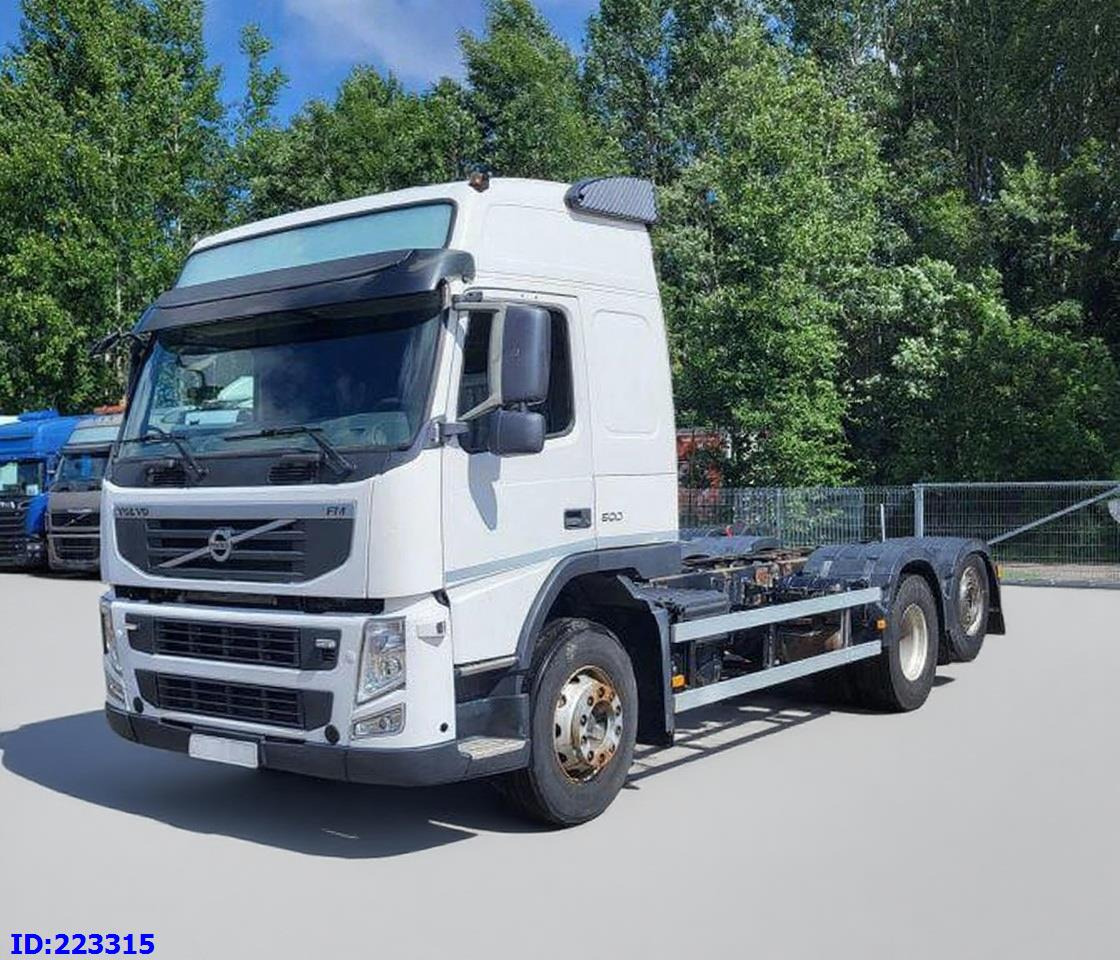VOLVO FM13 500HP 6x2 Euro5 - Camion şasiu: Foto 1 VOLVO FM13 500HP 6x2 Euro5 - Camion şasiu: Foto 1