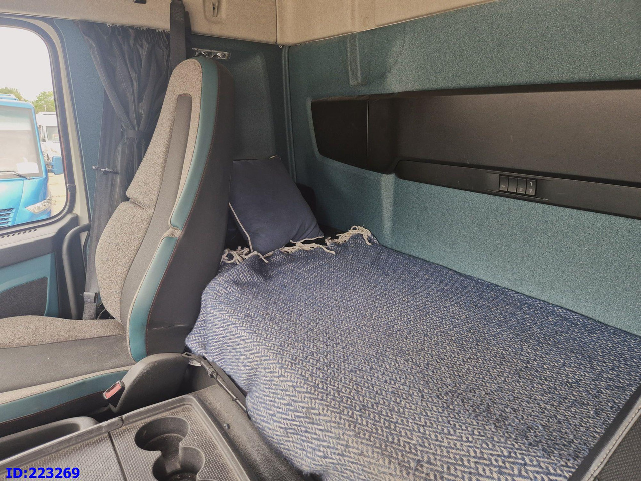 Camion şasiu VOLVO FM13 500HP 8x2 (2 steering axels): Foto 20 Camion şasiu VOLVO FM13 500HP 8x2 (2 steering axels): Foto 20