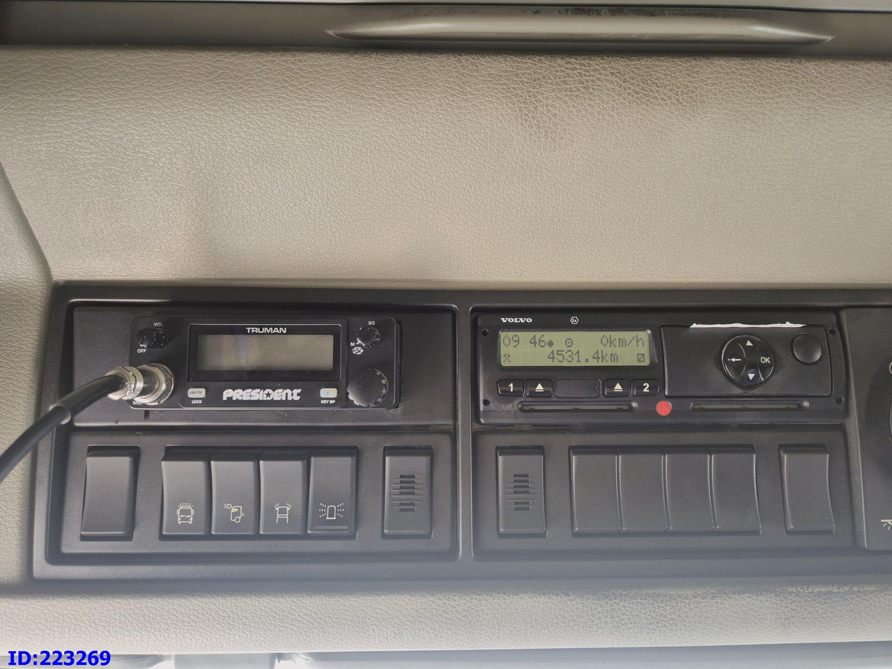 Camion şasiu VOLVO FM13 500HP 8x2 (2 steering axels): Foto 19 Camion şasiu VOLVO FM13 500HP 8x2 (2 steering axels): Foto 19