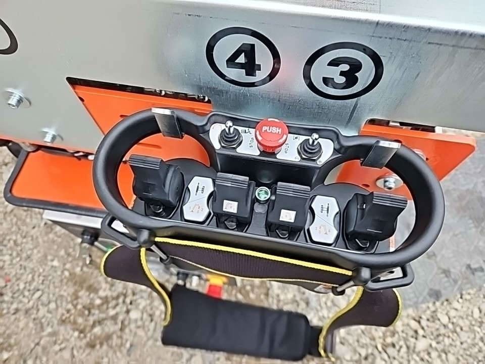 EasyLift R180 - Nacela articulata: Foto 3 EasyLift R180 - Nacela articulata: Foto 3