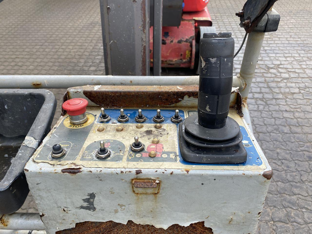 Manitou 120AETJ C 3D - Nacela articulata: Foto 3 Manitou 120AETJ C 3D - Nacela articulata: Foto 3