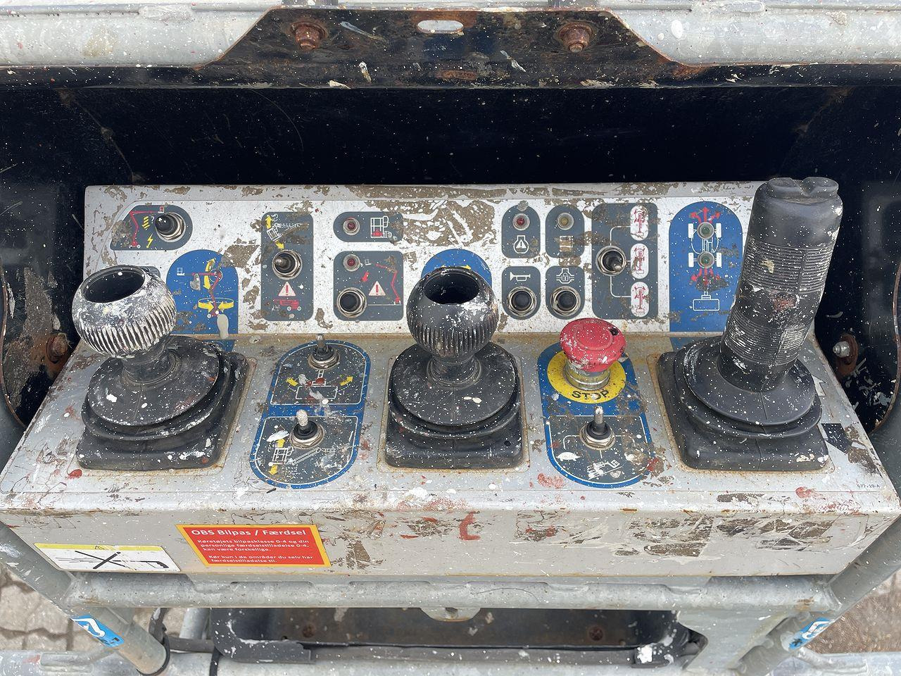 Manitou 160ATJ RC - Nacela articulata: Foto 3 Manitou 160ATJ RC - Nacela articulata: Foto 3