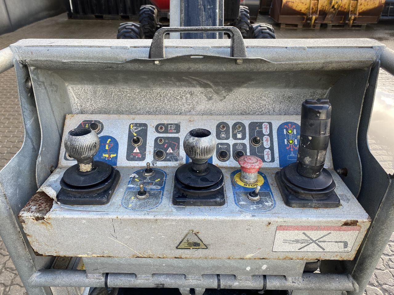 Manitou 180ATJ 2 RC - Nacela articulata: Foto 3 Manitou 180ATJ 2 RC - Nacela articulata: Foto 3