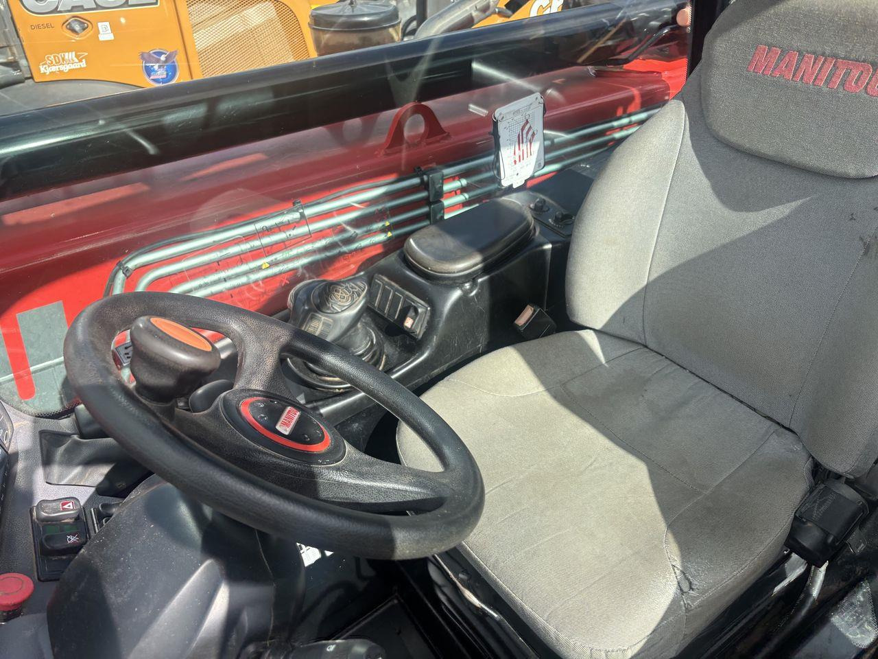 Manitou MT933 EASY COMFORT - Stivuitor telescopic: Foto 3 Manitou MT933 EASY COMFORT - Stivuitor telescopic: Foto 3