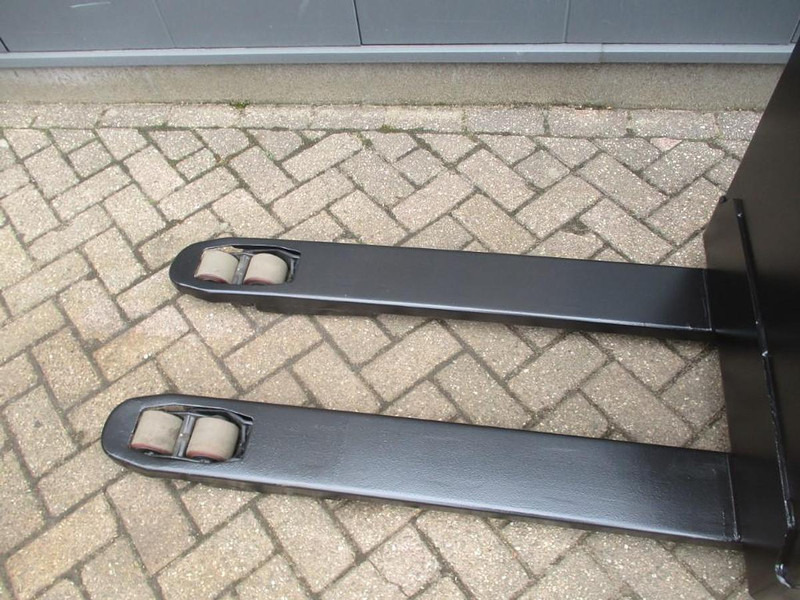 BT LWE 160 - Transpalet manual: Foto 4 BT LWE 160 - Transpalet manual: Foto 4