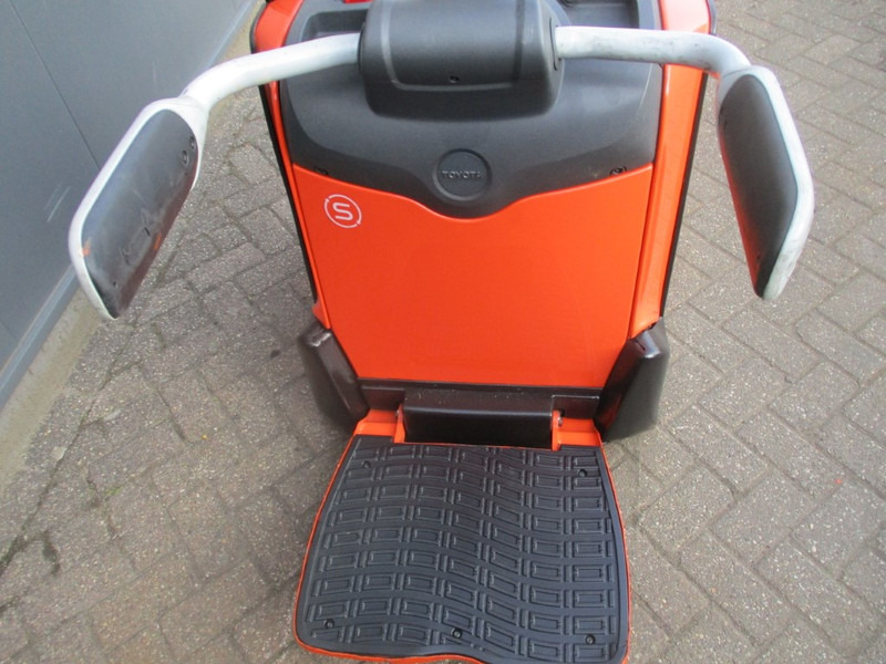 Toyota LPE 250 - Transpalet manual: Foto 5 Toyota LPE 250 - Transpalet manual: Foto 5