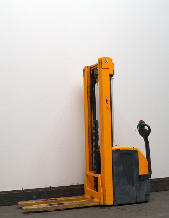 Jungheinrich EJC214 - Transpalet la mare înălţime: Foto 1 Jungheinrich EJC214 - Transpalet la mare înălţime: Foto 1