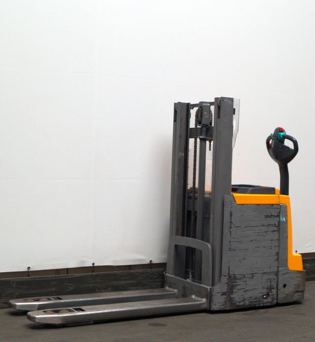 Jungheinrich EJD220 - Transpalet la mare înălţime: Foto 1 Jungheinrich EJD220 - Transpalet la mare înălţime: Foto 1