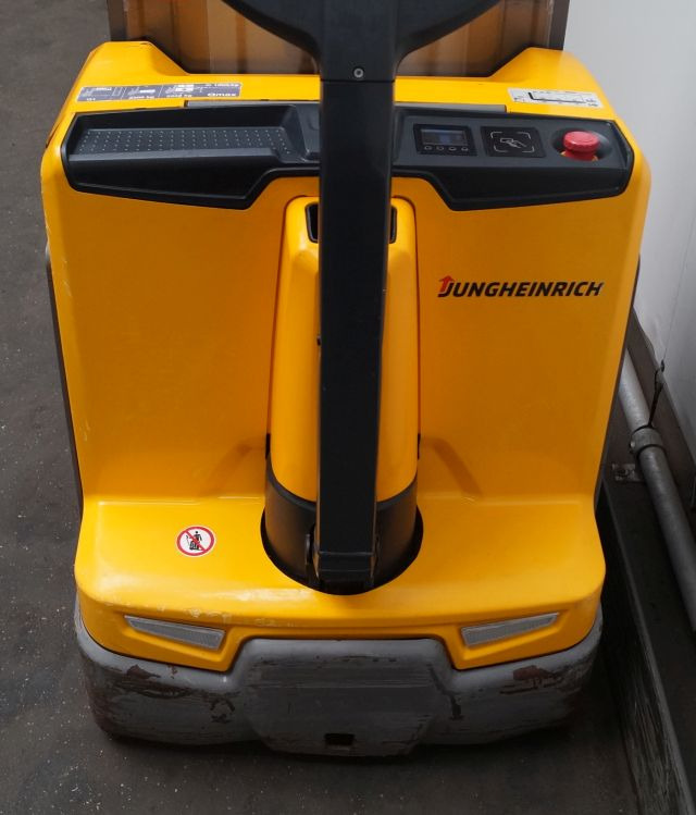 Jungheinrich EJD222 - Transpalet la mare înălţime: Foto 3 Jungheinrich EJD222 - Transpalet la mare înălţime: Foto 3