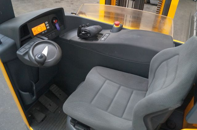 Jungheinrich ETV214 - Stivuitor cu catarg retractabil: Foto 3 Jungheinrich ETV214 - Stivuitor cu catarg retractabil: Foto 3