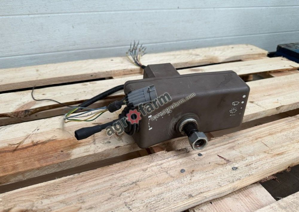 Moduł multifunkcyjny, John Deere 6155M - Sistem electric: Foto 1 Moduł multifunkcyjny, John Deere 6155M - Sistem electric: Foto 1