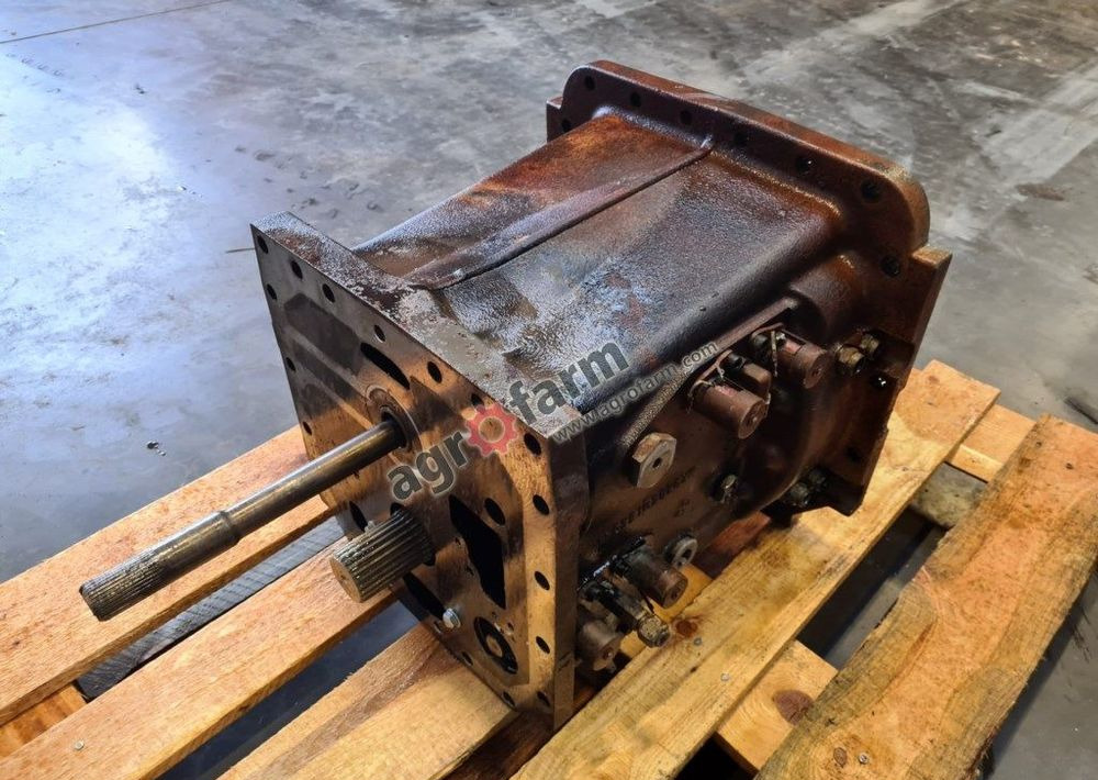 Skrzynia biegów Massey Ferguson 7616 1503B1 - Cutie de viteze: Foto 1 Skrzynia biegów Massey Ferguson 7616 1503B1 - Cutie de viteze: Foto 1