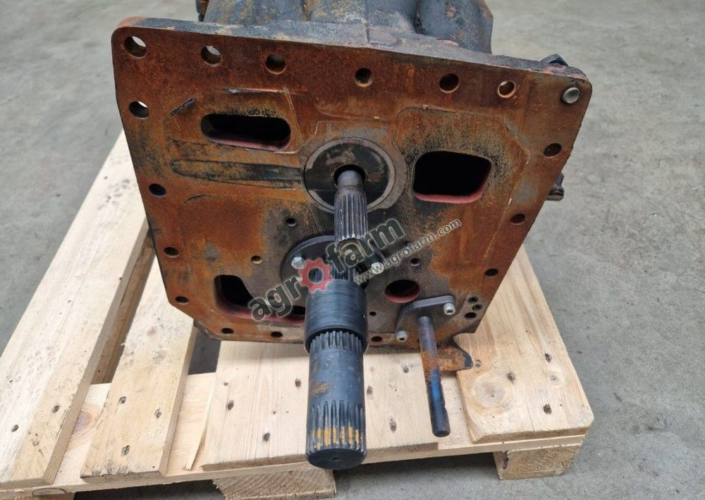 Skrzynia biegów Renault Ares 556 RZ 461B8 - Cutie de viteze: Foto 4 Skrzynia biegów Renault Ares 556 RZ 461B8 - Cutie de viteze: Foto 4