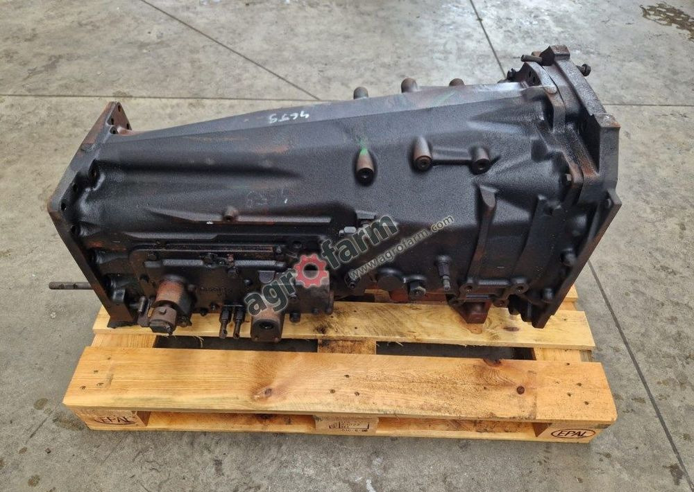 Skrzynia biegów Renault Claas Ares 630 - Cutie de viteze: Foto 2 Skrzynia biegów Renault Claas Ares 630 - Cutie de viteze: Foto 2