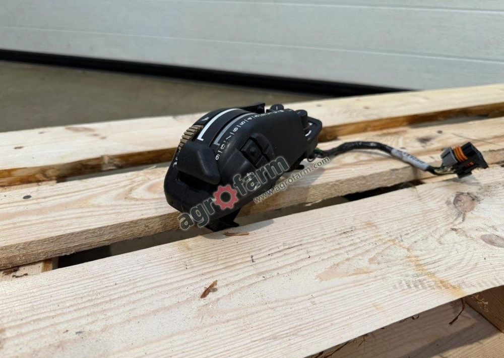 Sterownik EHR John deere 6155M - Sistem electric: Foto 1 Sterownik EHR John deere 6155M - Sistem electric: Foto 1