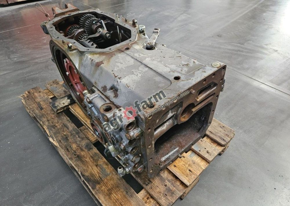 TYLNY MOST MASSEY FERGUSON 3070 3382213M4 - Cutie de viteze: Foto 1 TYLNY MOST MASSEY FERGUSON 3070 3382213M4 - Cutie de viteze: Foto 1