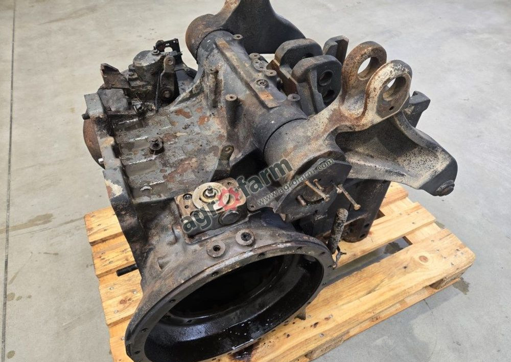 Tylny most Massey Ferguson 6614, 7465, 7620 - Cutie de viteze: Foto 1 Tylny most Massey Ferguson 6614, 7465, 7620 - Cutie de viteze: Foto 1