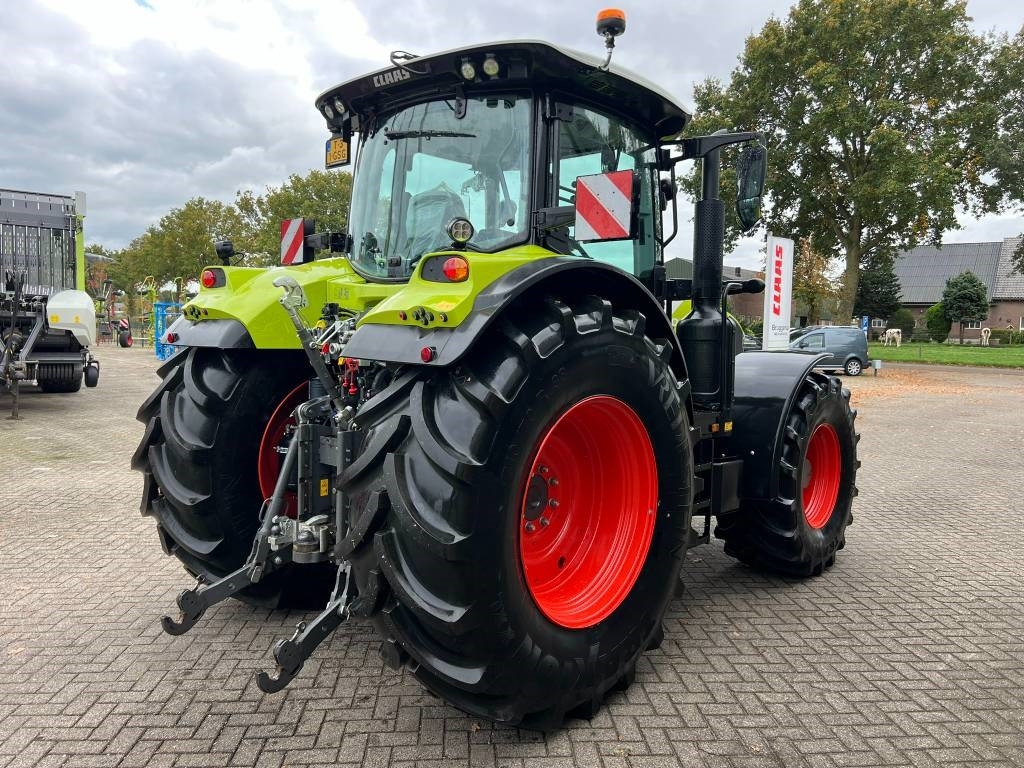 Claas Arion 630 CIS+ CMATIC - Tractor agricol: Foto 5 Claas Arion 630 CIS+ CMATIC - Tractor agricol: Foto 5