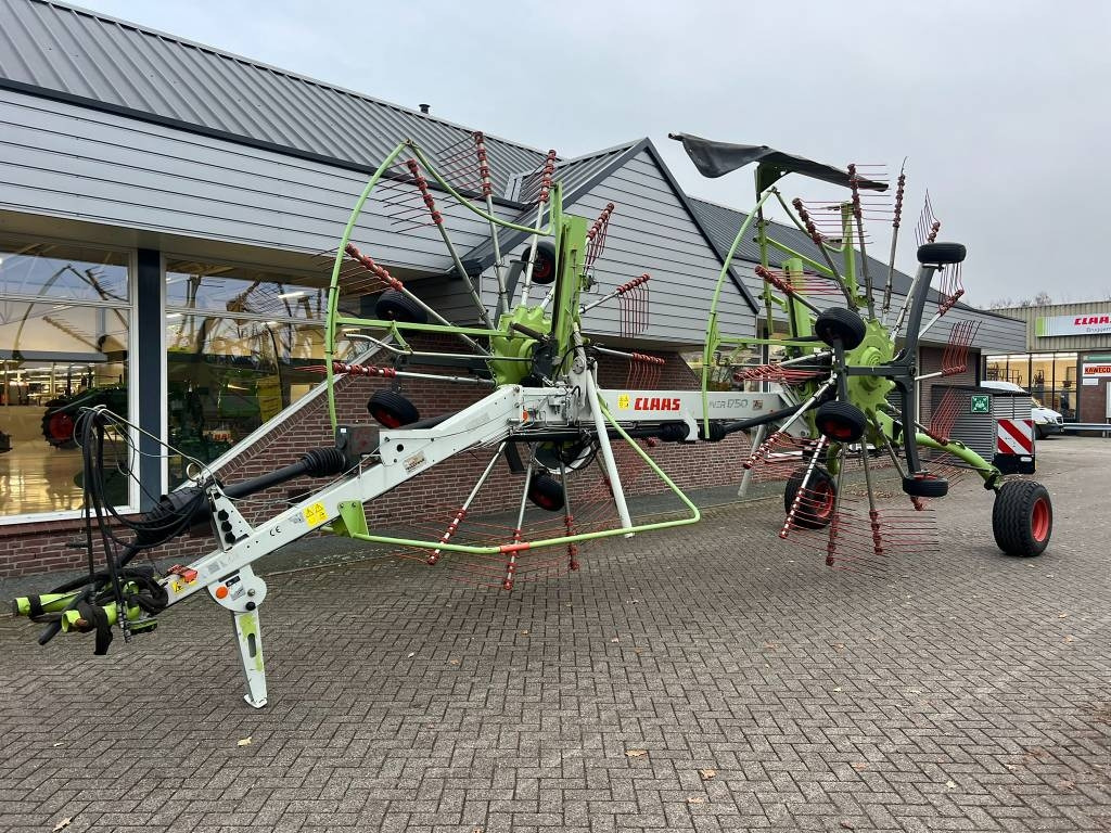 Claas Liner 1750 - Maşină de întors fânul: Foto 1 Claas Liner 1750 - Maşină de întors fânul: Foto 1