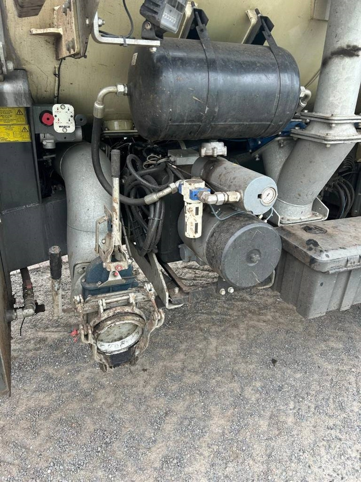 Kaweco Double Twin Shift 16 m3 - Cisternă vidanjă: Foto 4 Kaweco Double Twin Shift 16 m3 - Cisternă vidanjă: Foto 4