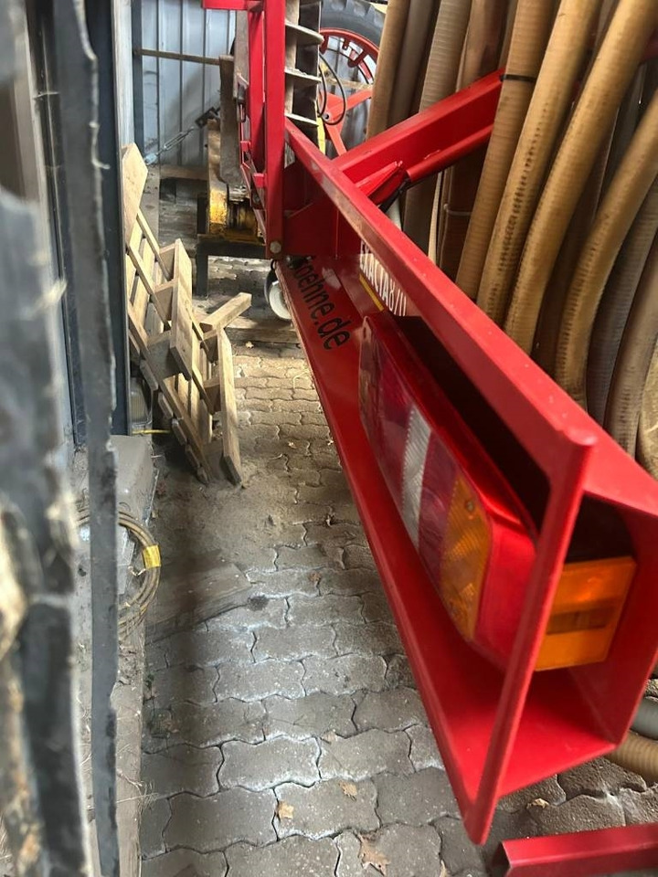 Schuitemaker Exacta 870 bemester - Maşină de împrăştiat gunoi de grajd: Foto 4 Schuitemaker Exacta 870 bemester - Maşină de împrăştiat gunoi de grajd: Foto 4