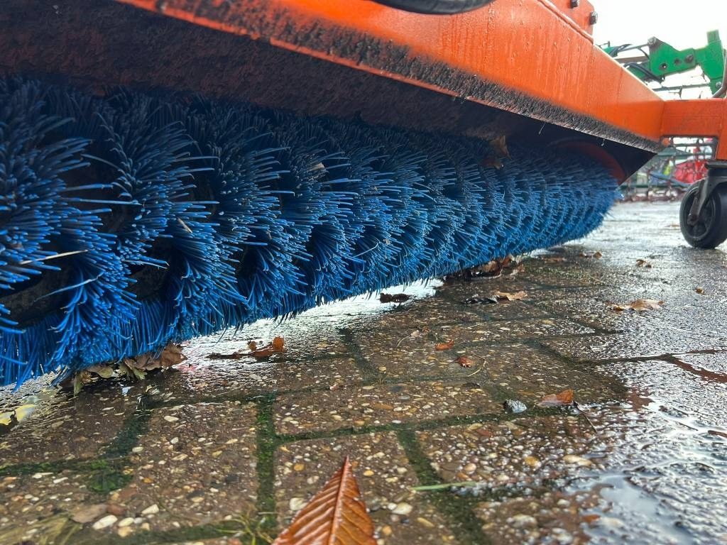 Tuchel EKM 230 HD veegmachine - Perie: Foto 2 Tuchel EKM 230 HD veegmachine - Perie: Foto 2