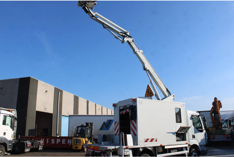 Renault Midlum 220 + 14METER + EURO 5 - Camion: Foto 4 Renault Midlum 220 + 14METER + EURO 5 - Camion: Foto 4