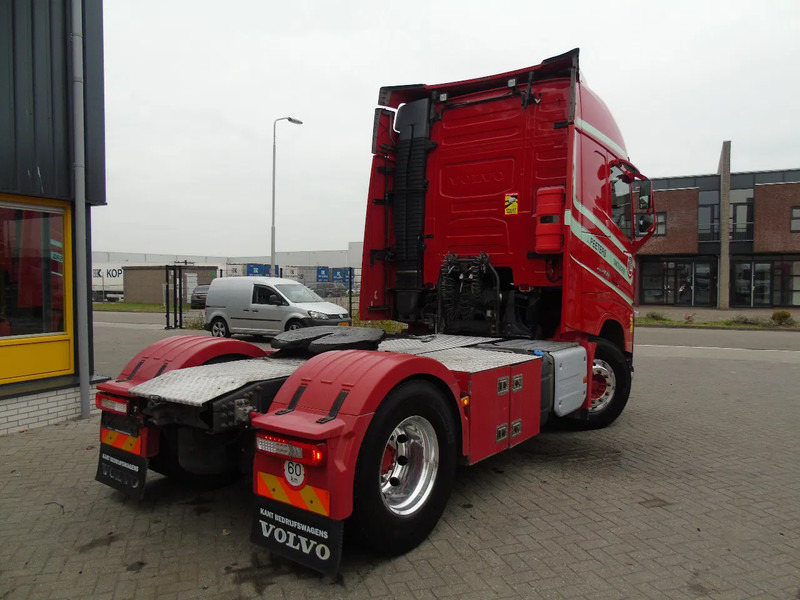 Volvo FH 460 +ADR+ PTO + SPOILER + EURO 6 - Cap tractor: Foto 3 Volvo FH 460 +ADR+ PTO + SPOILER + EURO 6 - Cap tractor: Foto 3