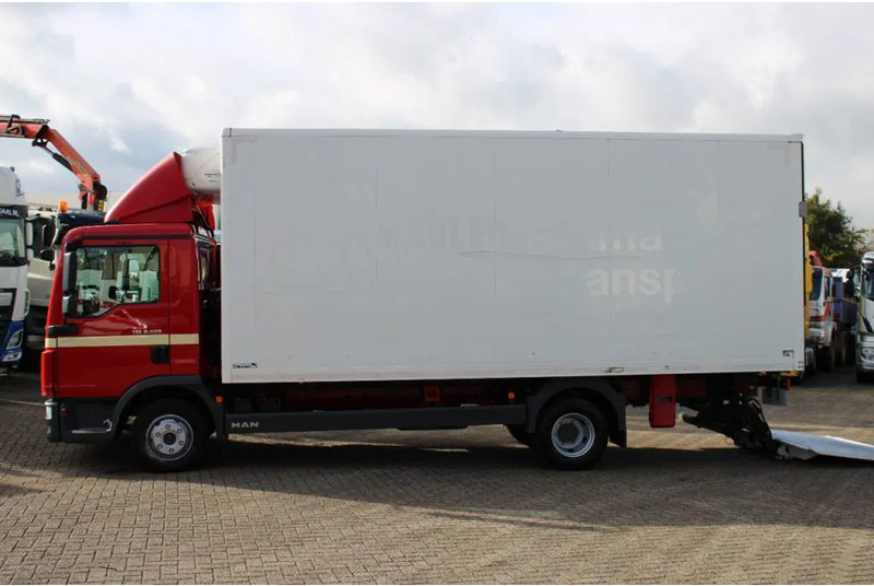 MAN TGL 8.220 + MANUAL - Camion frigider: Foto 5 MAN TGL 8.220 + MANUAL - Camion frigider: Foto 5