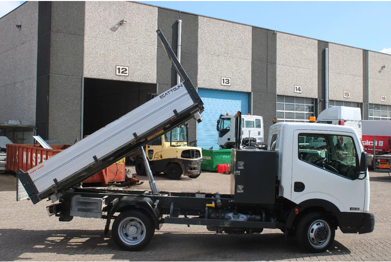 Nissan 45.13 + EURO 4 + C patent + tipper + MANUAL - Camion basculantă: Foto 4 Nissan 45.13 + EURO 4 + C patent + tipper + MANUAL - Camion basculantă: Foto 4