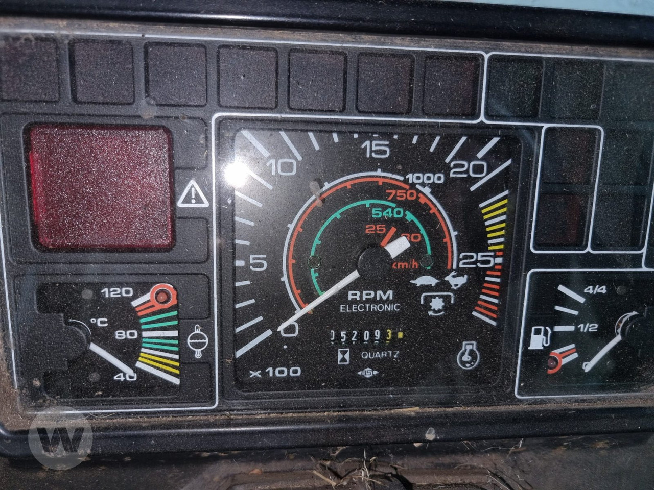 Massey Ferguson 397 - Tractor agricol: Foto 5 Massey Ferguson 397 - Tractor agricol: Foto 5