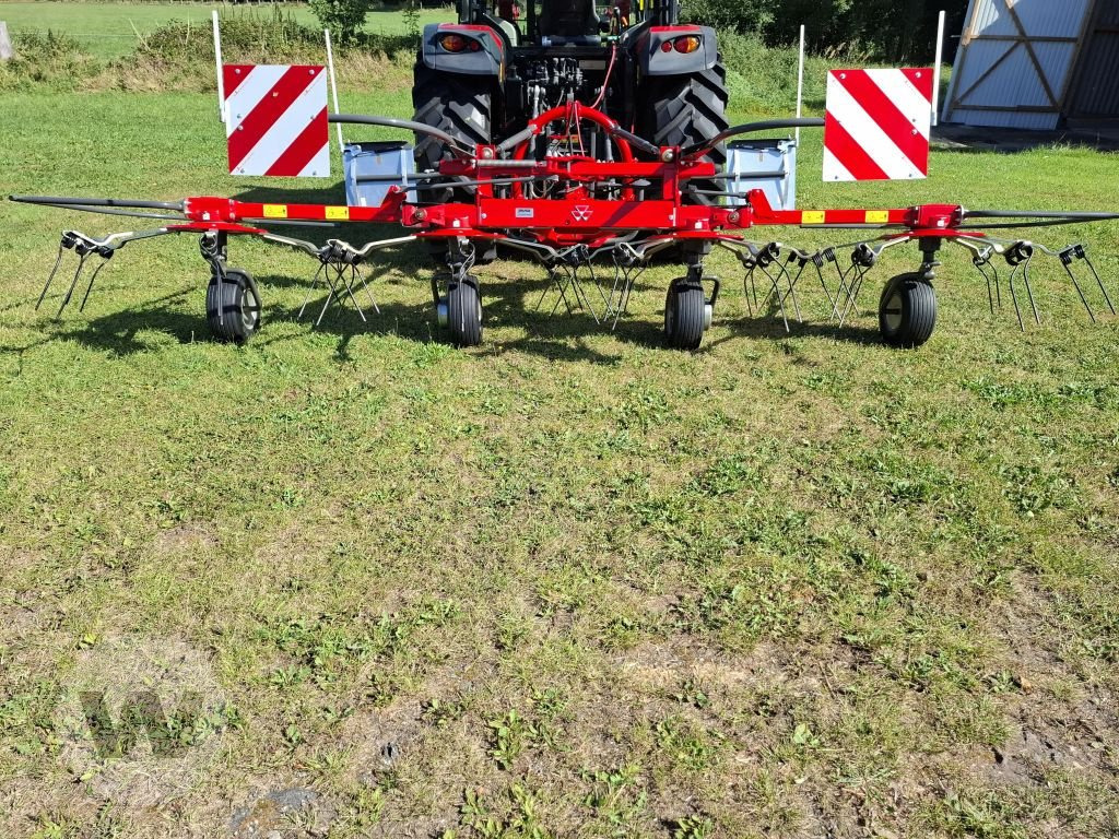 Massey Ferguson TD 524 DN - Maşină de întors fânul: Foto 2 Massey Ferguson TD 524 DN - Maşină de întors fânul: Foto 2