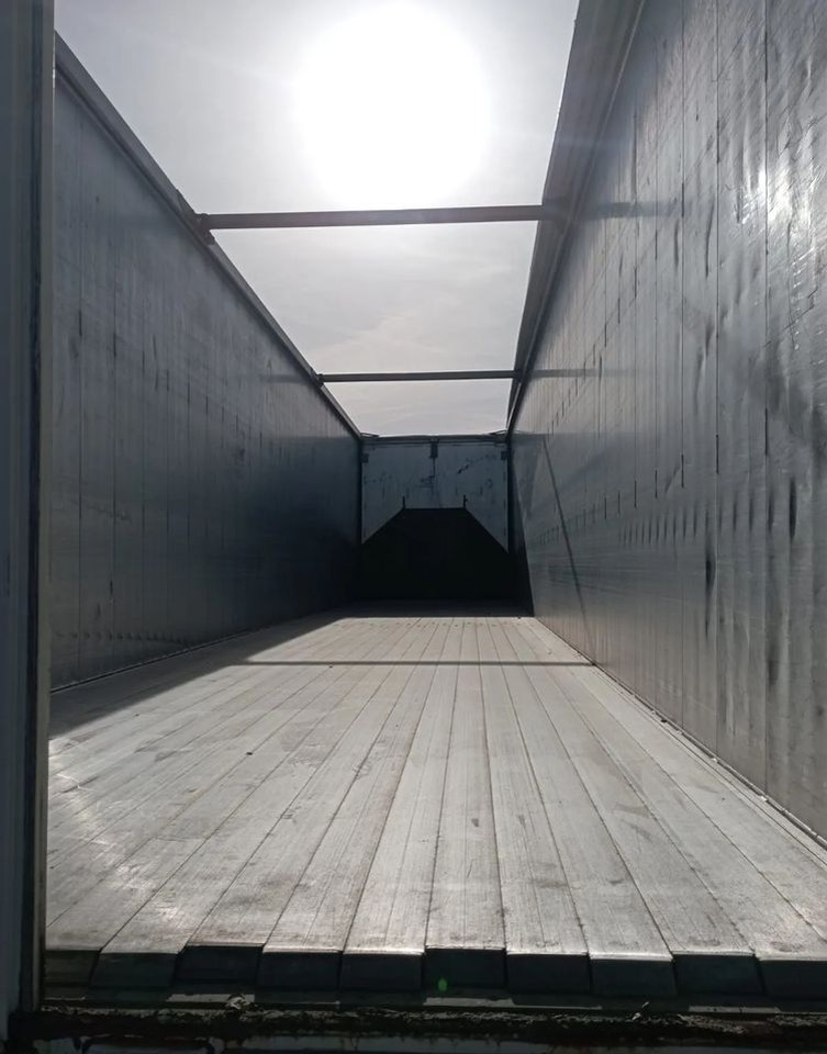 Reisch 3x Ruchoma podłoga 2 - 2022 , 1-2023 - Semiremorcă cu podea culisantă: Foto 5 Reisch 3x Ruchoma podłoga 2 - 2022 , 1-2023 - Semiremorcă cu podea culisantă: Foto 5