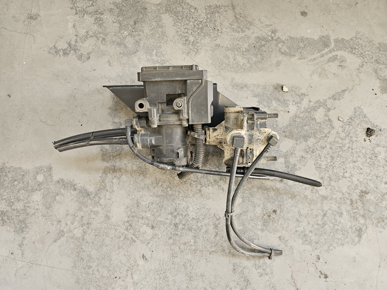 MERCEDES-BENZ ACTROS MP4 / FRONT EBS VALVE / K015420 / A0004295724 - Supapă frână: Foto 1 MERCEDES-BENZ ACTROS MP4 / FRONT EBS VALVE / K015420 / A0004295724 - Supapă frână: Foto 1