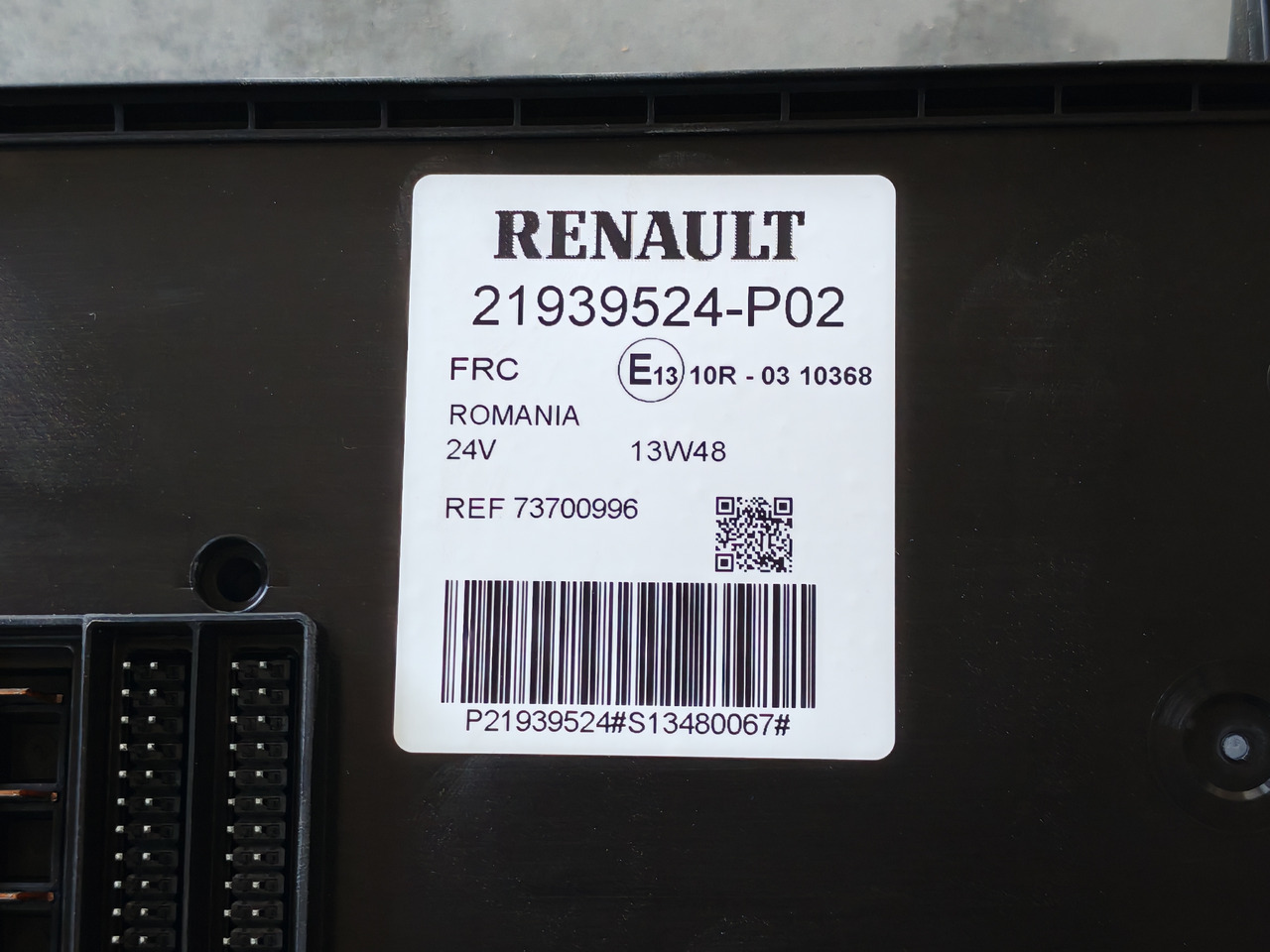 RENAULT RANGE T / FUSE BOX / 21939524 P02 - Siguranță: Foto 4 RENAULT RANGE T / FUSE BOX / 21939524 P02 - Siguranță: Foto 4