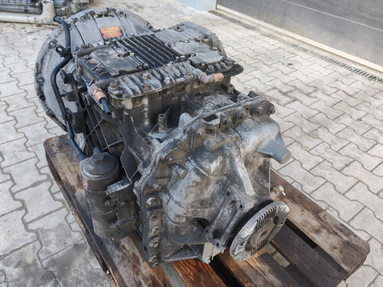 RENAULT VOLVO / AT2412D I-SHIFT COMPLETE GEARBOX / 3190584 - Cutie de viteze: Foto 4 RENAULT VOLVO / AT2412D I-SHIFT COMPLETE GEARBOX / 3190584 - Cutie de viteze: Foto 4