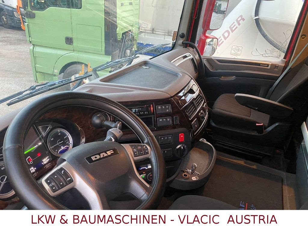 DAF XF480 / Retarder / SC /Nebenanrieb (Kipphydrlk.) DAF XF480 / Retarder / SC /Nebenanrieb (Kipphydrlk.) - Cap tractor: Foto 5 DAF XF480 / Retarder / SC /Nebenanrieb (Kipphydrlk.) DAF XF480 / Retarder / SC /Nebenanrieb (Kipphydrlk.) - Cap tractor: Foto 5