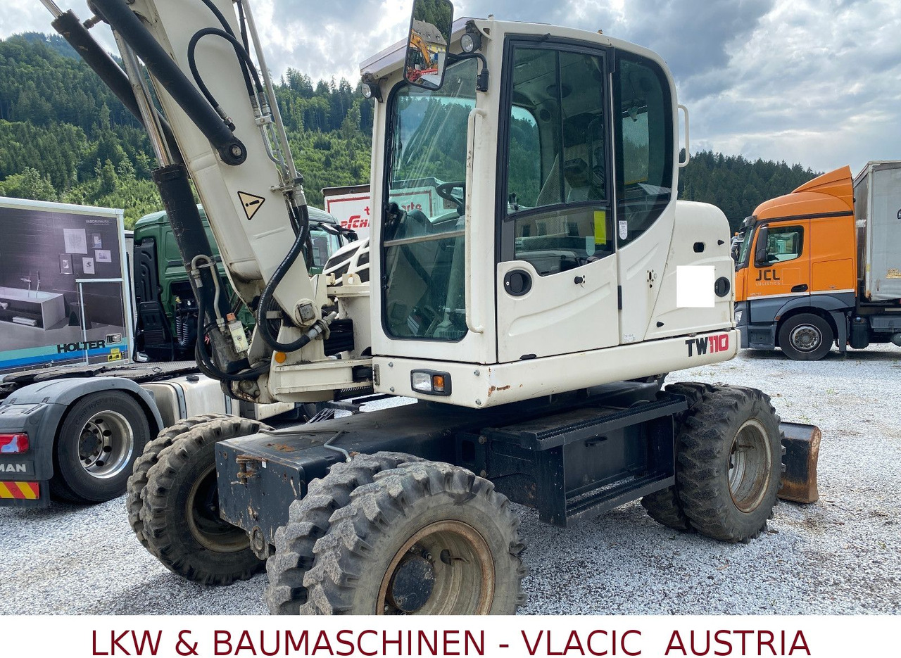 Terex TW 110 Mobilbagger inkl.4Löffeln - Excavator pe roţi: Foto 2 Terex TW 110 Mobilbagger inkl.4Löffeln - Excavator pe roţi: Foto 2