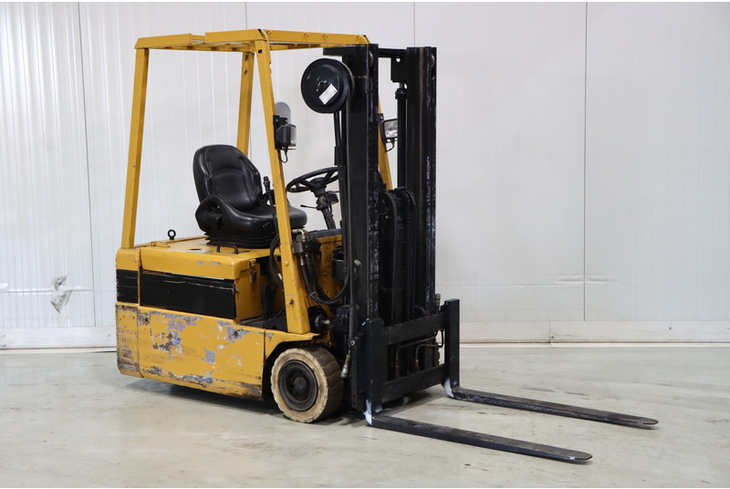 TCM FTB18S2 - Electrostivuitor: Foto 1 TCM FTB18S2 - Electrostivuitor: Foto 1